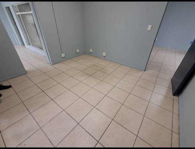 875M² WORKSHOP TO LET IN DUNCANVILLE